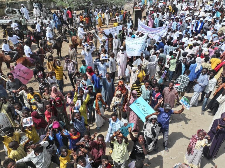 مليونية في الضعين تأييداً لتصنيف الإخوان المسلمين منظمة إرهابية