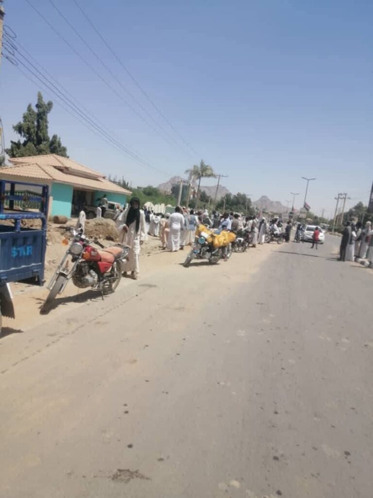 احتجاجات وإغلاق طريق رئيسي في كسلا بعد مقتل فتاة