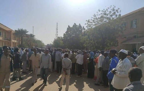 احتجاجات في عطبرة على خلفية تدهور الأوضاع المعيشية وانقطاع الكهرباء