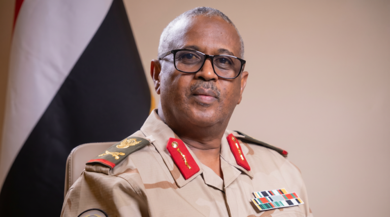 قرار بترقية خالد نور الدائم بريش إلى رتبة فريق ركن